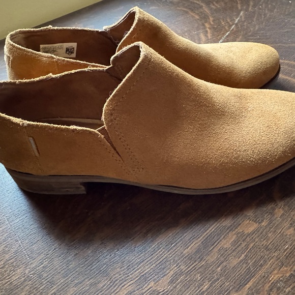 Toms Shoes - Gently worn Tom’s